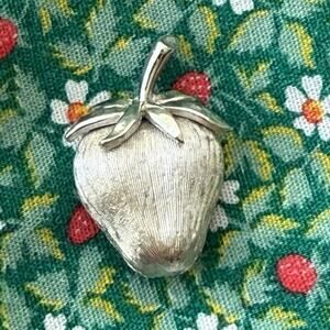 Vintage Crown Trifari Strawberry Brooch Brushed Silver Tone Signed Fruit Pin
